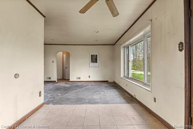 Builiding view eighteen for 25205 Inkster, Farmington, MI. 48336