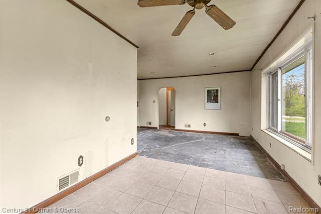 Builiding view nineteen for 25205 Inkster, Farmington, MI. 48336