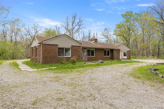 Builiding view three for 25205 Inkster, Farmington, MI. 48336