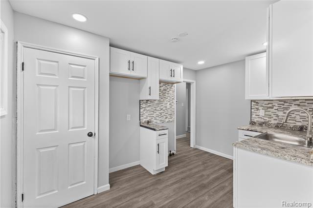 Builiding view eight for 1685 Merrill, Lincoln Park, MI. 48146