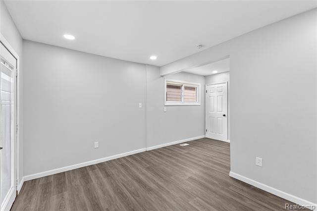 Builiding view fifteen for 1685 Merrill, Lincoln Park, MI. 48146