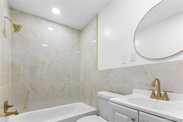 Builiding view fourteen for 1685 Merrill, Lincoln Park, MI. 48146