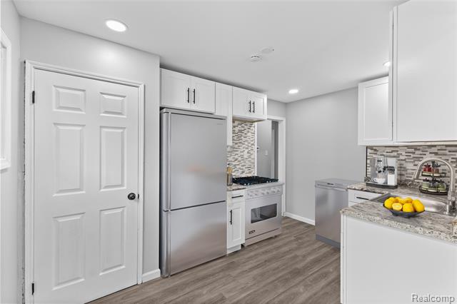 Builiding view nine for 1685 Merrill, Lincoln Park, MI. 48146