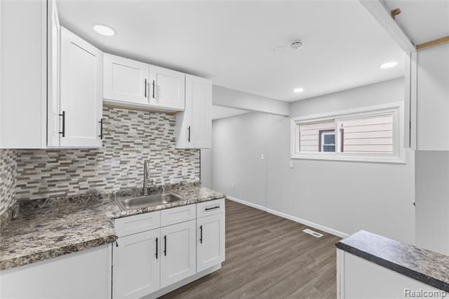 Builiding view six for 1685 Merrill, Lincoln Park, MI. 48146