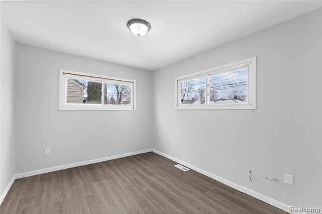 Builiding view sixteen for 1685 Merrill, Lincoln Park, MI. 48146