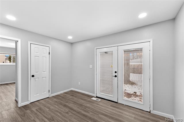 Builiding view thirteen for 1685 Merrill, Lincoln Park, MI. 48146