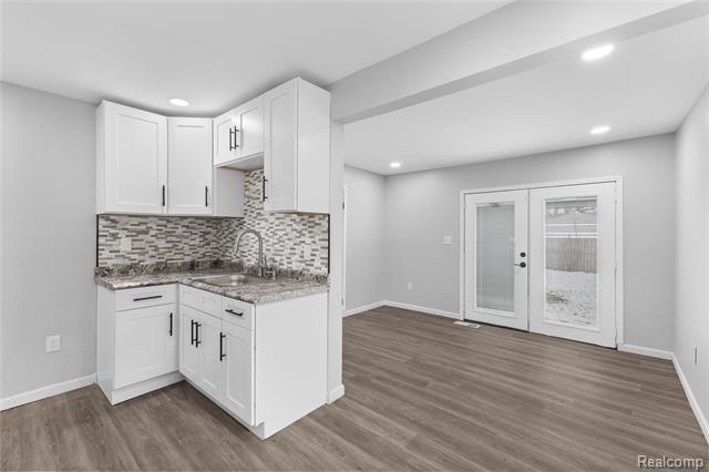 Builiding view twelve for 1685 Merrill, Lincoln Park, MI. 48146