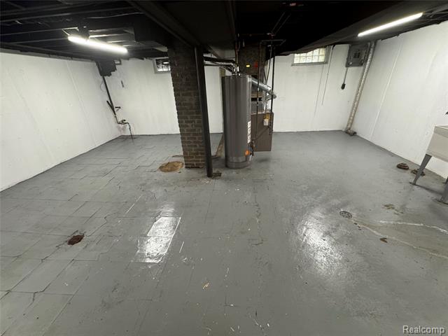 Builiding view twenty five for 1685 Merrill, Lincoln Park, MI. 48146