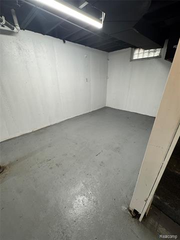 Builiding view twenty four for 1685 Merrill, Lincoln Park, MI. 48146