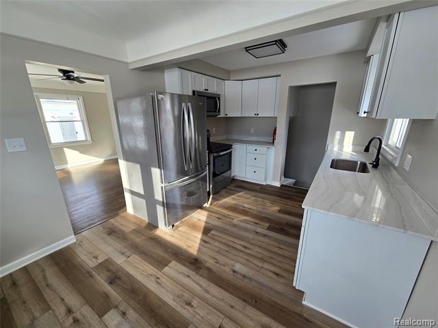 Builiding view four for 816 London, Lincoln Park, MI. 48146