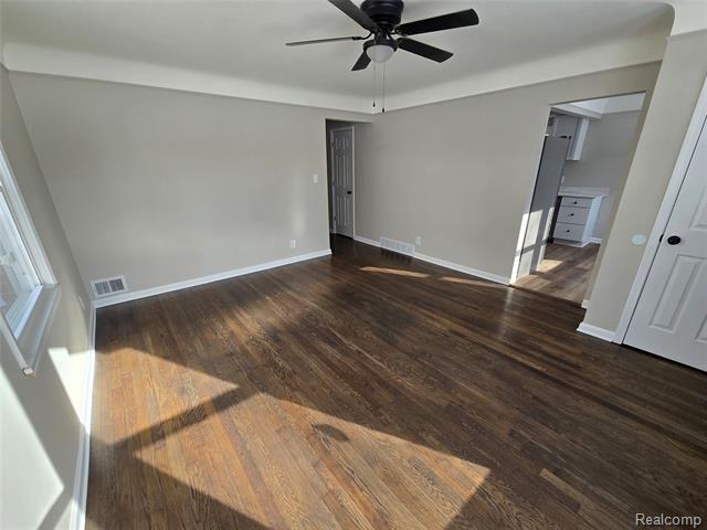 Builiding view one for 816 London, Lincoln Park, MI. 48146