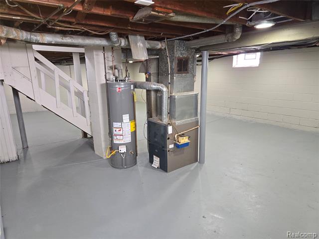 Builiding view seventeen for 816 London, Lincoln Park, MI. 48146