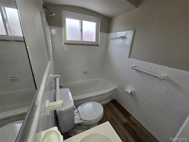 Builiding view thirteen for 816 London, Lincoln Park, MI. 48146