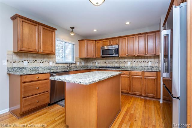 Builiding view eight for 24975 Bloomfield, Novi, MI. 48375