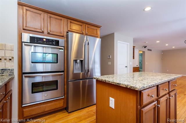 Builiding view eleven for 24975 Bloomfield, Novi, MI. 48375