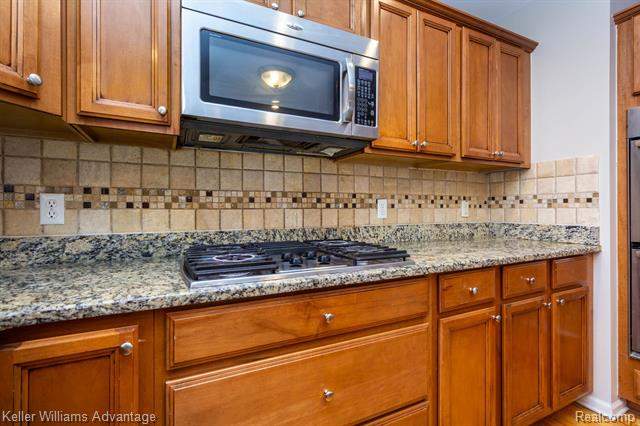 Builiding view ten for 24975 Bloomfield, Novi, MI. 48375