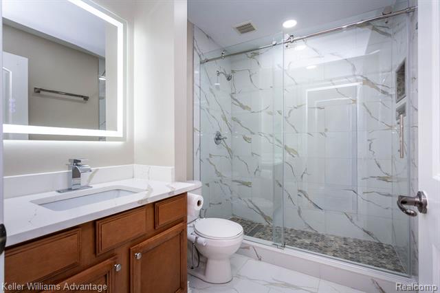 Builiding view thirty five for 24975 Bloomfield, Novi, MI. 48375