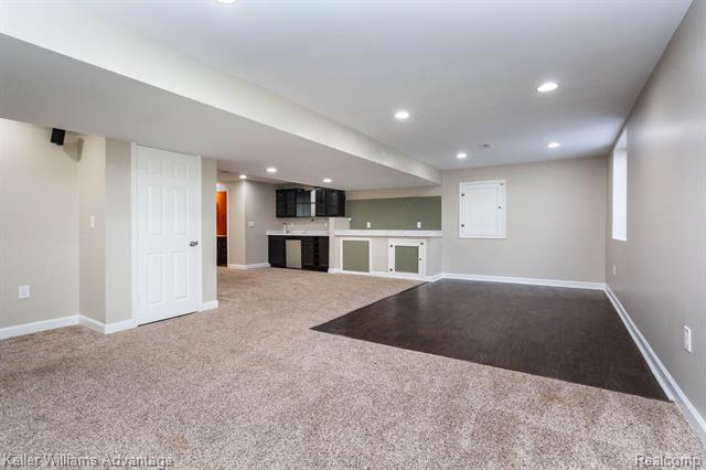 Builiding view thirty nine for 24975 Bloomfield, Novi, MI. 48375