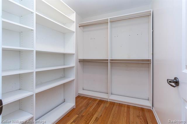 Builiding view twelve for 24975 Bloomfield, Novi, MI. 48375