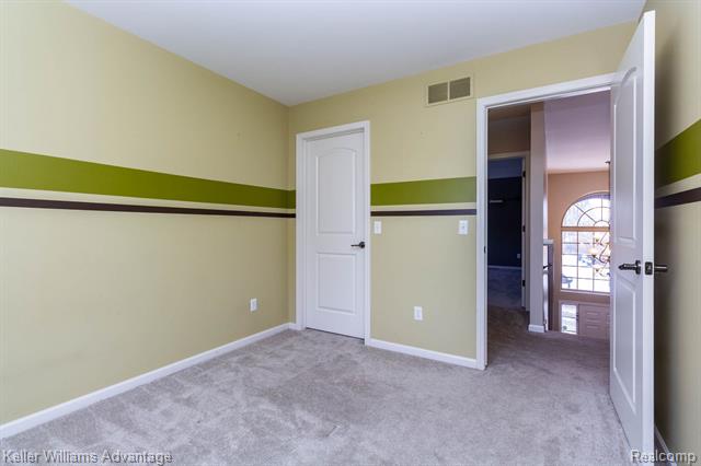 Builiding view twenty five for 24975 Bloomfield, Novi, MI. 48375