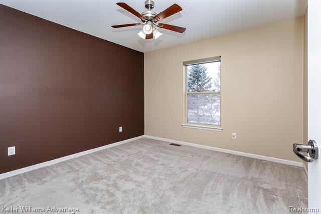 Builiding view twenty nine for 24975 Bloomfield, Novi, MI. 48375