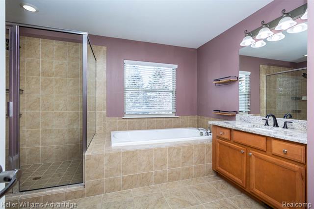 Builiding view twenty for 24975 Bloomfield, Novi, MI. 48375