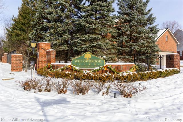 Builiding view two for 24975 Bloomfield, Novi, MI. 48375