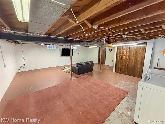 Builiding view fourteen for 4375 7Th, Ecorse, MI. 48229