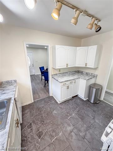 Builiding view seven for 4375 7Th, Ecorse, MI. 48229