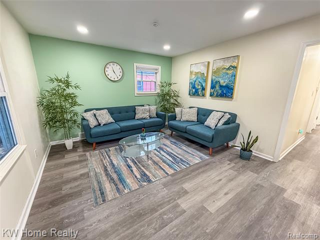 Builiding view ten for 4375 7Th, Ecorse, MI. 48229