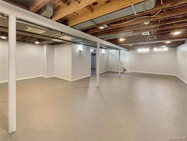 Builiding view fifteen for 22324 Wohlfeil, Taylor, MI. 48180