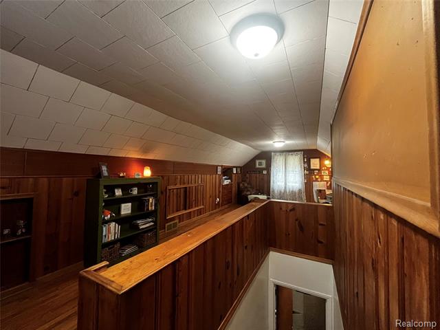 Builiding view eighteen for 15854 Englewood, Allen Park, MI. 48101