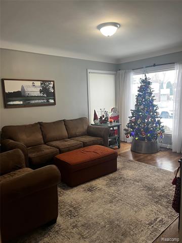 Builiding view four for 15854 Englewood, Allen Park, MI. 48101