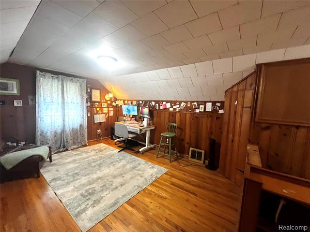 Builiding view twenty one for 15854 Englewood, Allen Park, MI. 48101