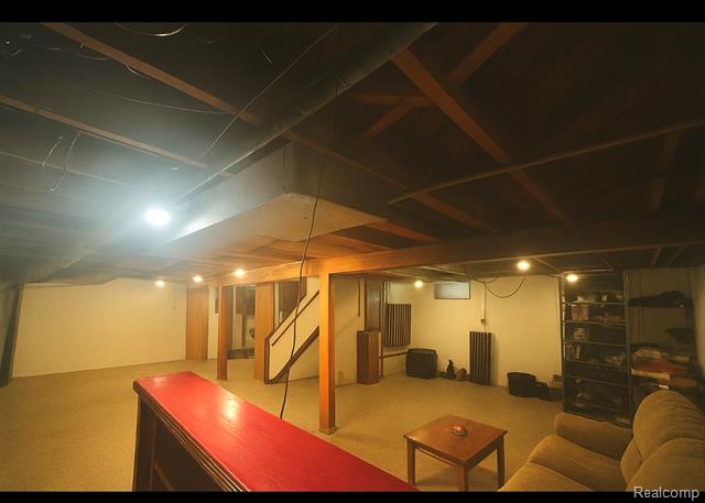 Builiding view twenty seven for 15854 Englewood, Allen Park, MI. 48101