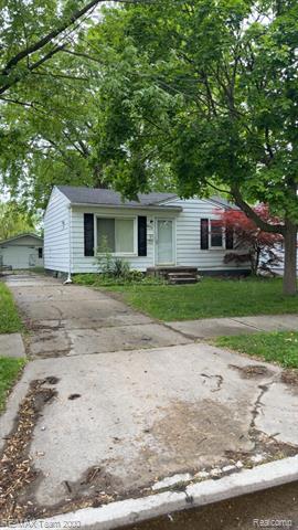 front view for 8094 Oak, Taylor, Mi. 48180