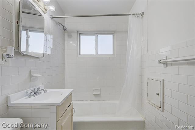 Builiding view eleven for 967 E Shevlin, Hazel Park, MI. 48030