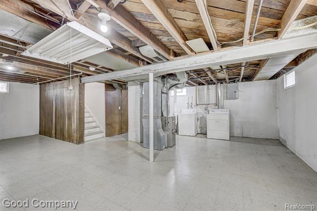 Builiding view nineteen for 967 E Shevlin, Hazel Park, MI. 48030