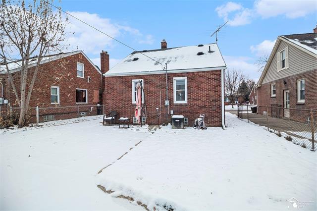 Builiding view fourteen for 15792 Oceana, Allen Park, MI. 48101