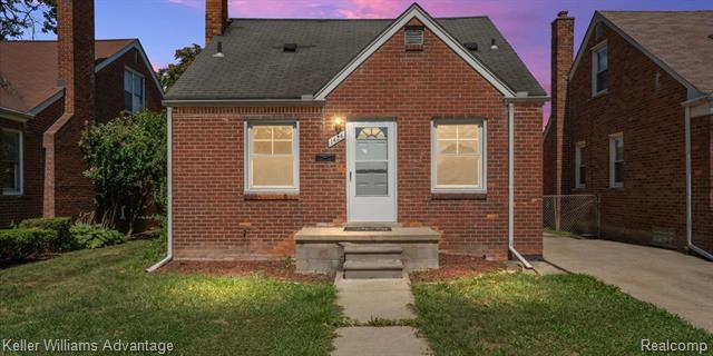 front view for 1424 Mayflower, Lincoln Park, Mi. 48146