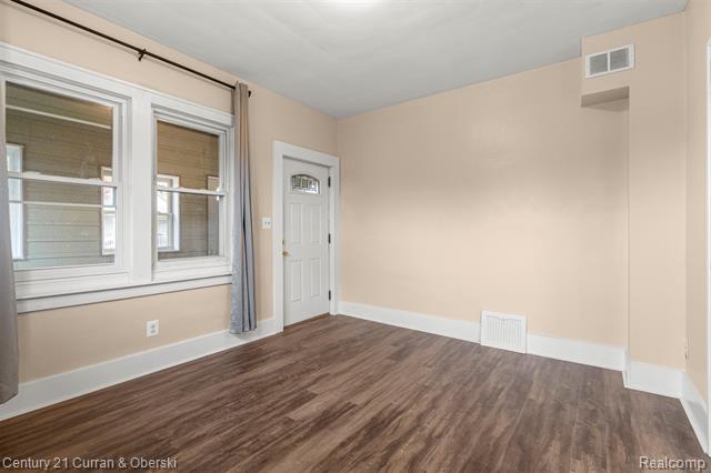 Builiding view five for 239 White, Ecorse, MI. 48229