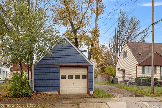 Builiding view forty four for 239 White, Ecorse, MI. 48229