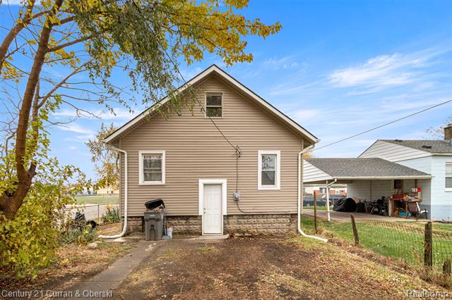 Builiding view forty for 239 White, Ecorse, MI. 48229