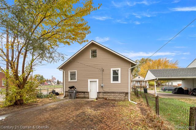 Builiding view thirty eight for 239 White, Ecorse, MI. 48229