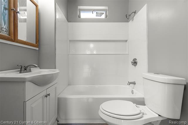 Builiding view twenty one for 239 White, Ecorse, MI. 48229