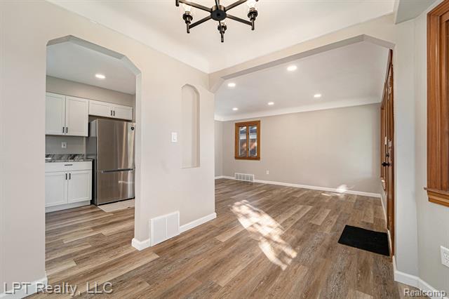 Builiding view seven for 16546 Philomene, Allen Park, MI. 48101