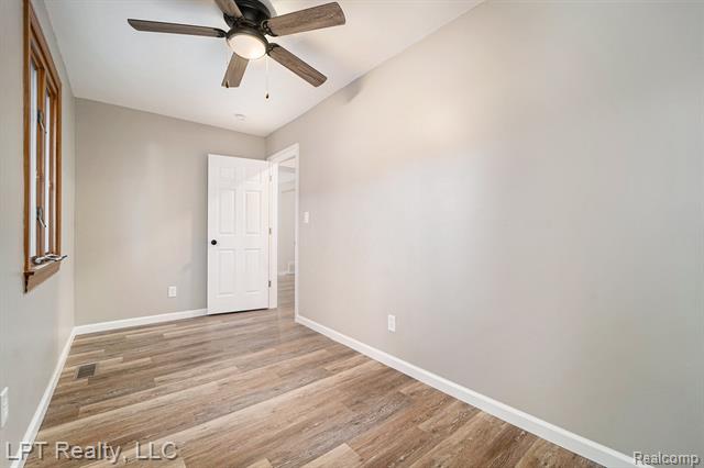 Builiding view thirteen for 16546 Philomene, Allen Park, MI. 48101