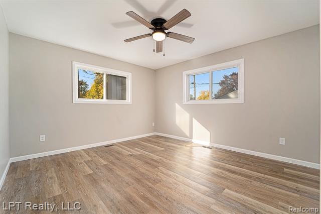 Builiding view twenty for 16546 Philomene, Allen Park, MI. 48101