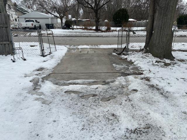 Builiding view ten for 6606 Cornell, Taylor, MI. 48180