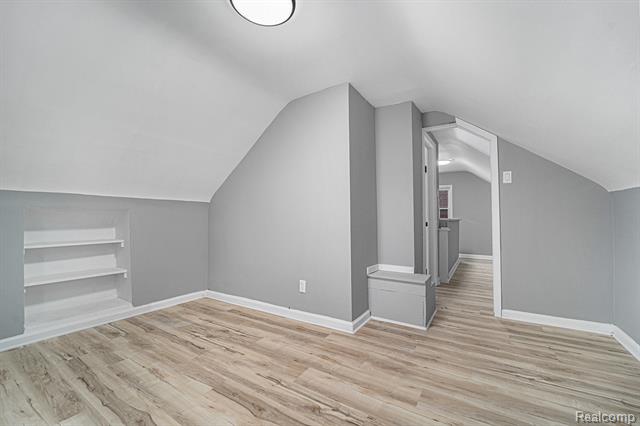 Builiding view seventeen for 20233 Pinecrest, Taylor, MI. 48180